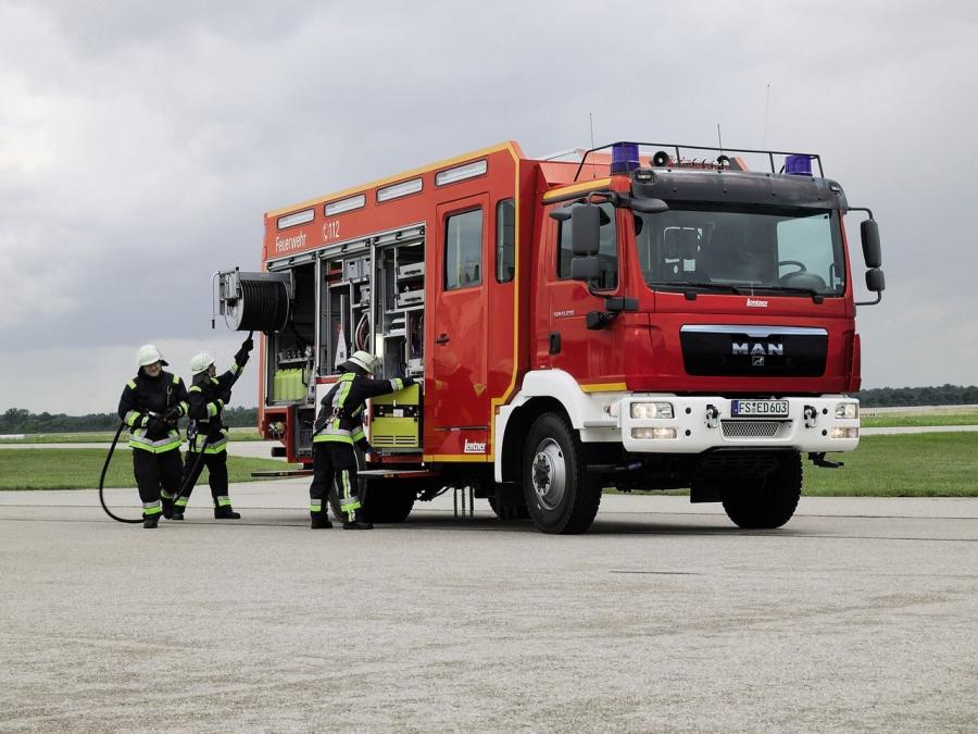  MAN TGM 13.280 4x4 BL Feuerwehr by Rosenbauer 2005 года  (фото 1 из 4)